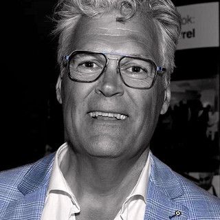 Foto van schrijver: (Cor).H. van Weenum