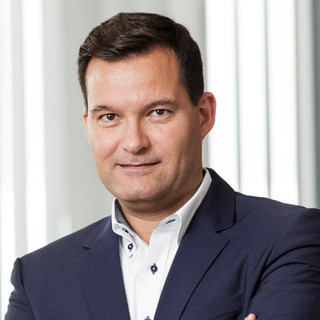 Writer: Frank Anisits