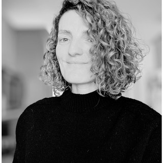 Writer: laura bony