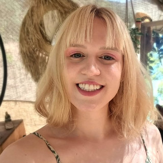 Writer: Maria Alexandra Boitos Muresan