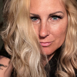 Writer: melanieanstett3