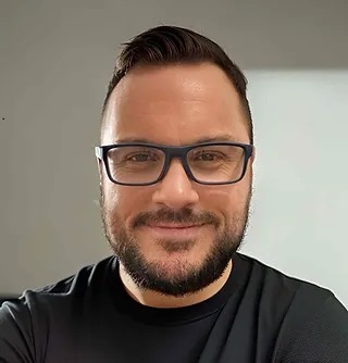 Writer: Robbie Spence