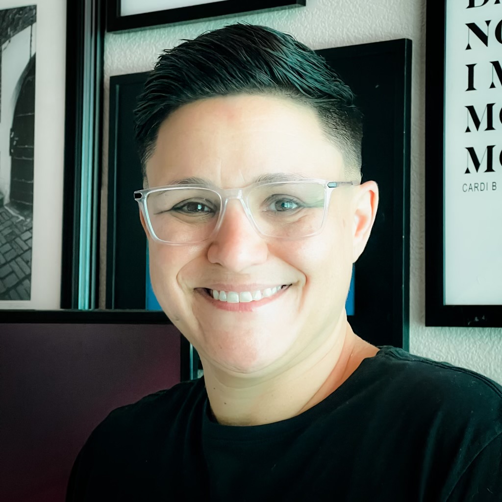 Writer: Yas Longoria