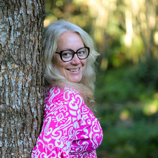 Writer: Elizabeth Peterken