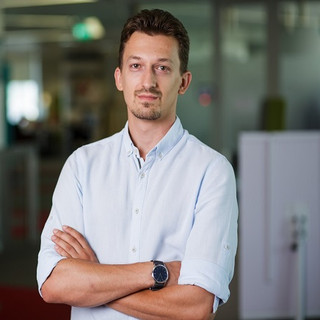 Writer: pohribcatalyn