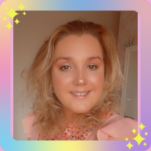 Writer: daniellehappymedium