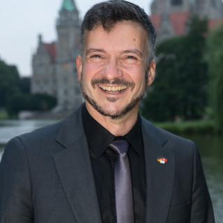 Writer: Irving Benoît Dr. Wolther