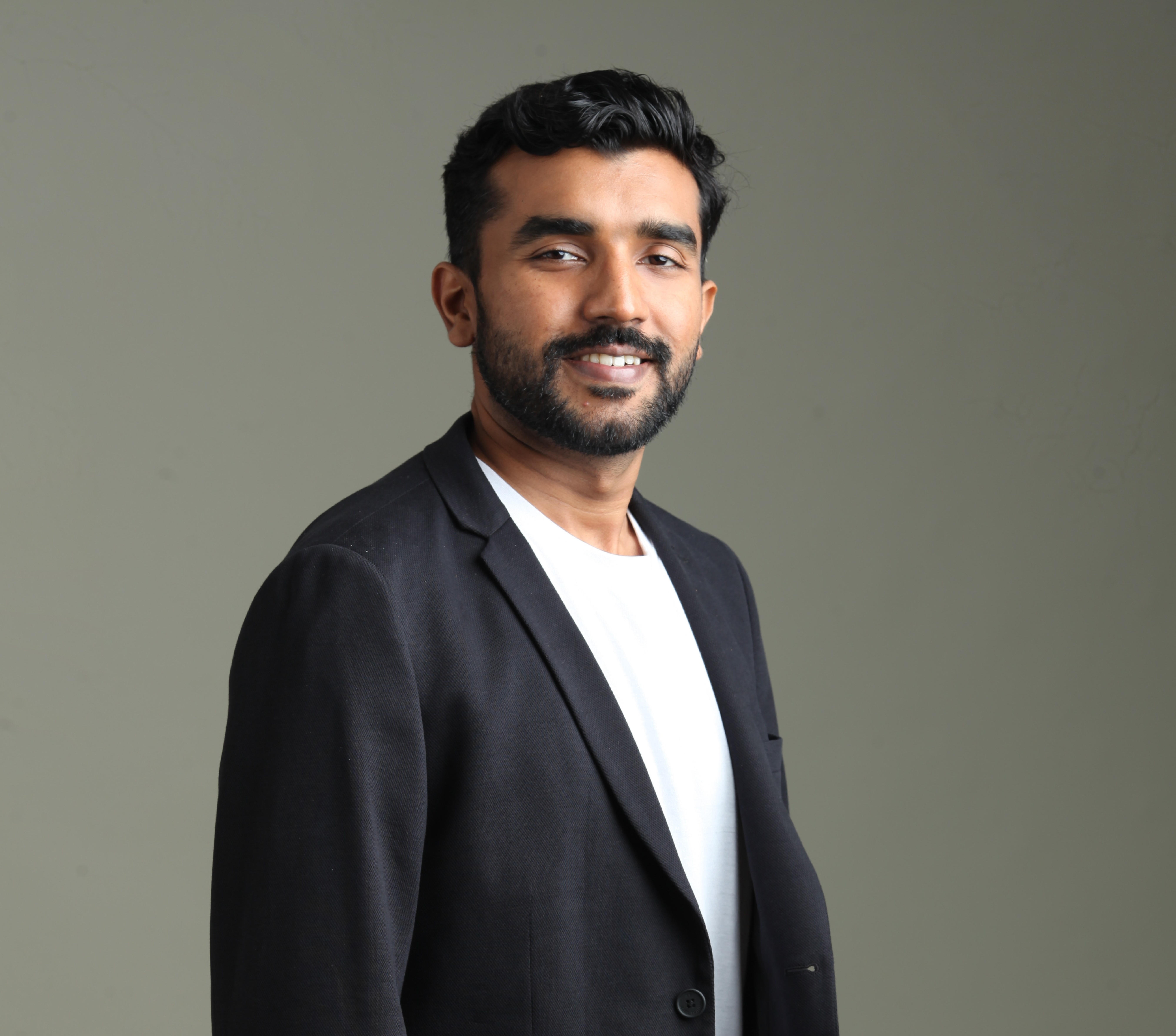 Writer: Anand R Menon