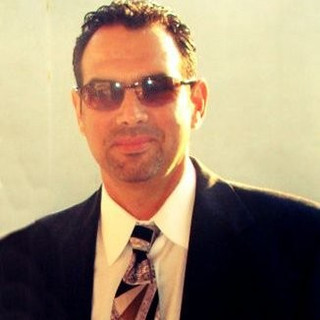 Writer: LUIS HERNANDEZ