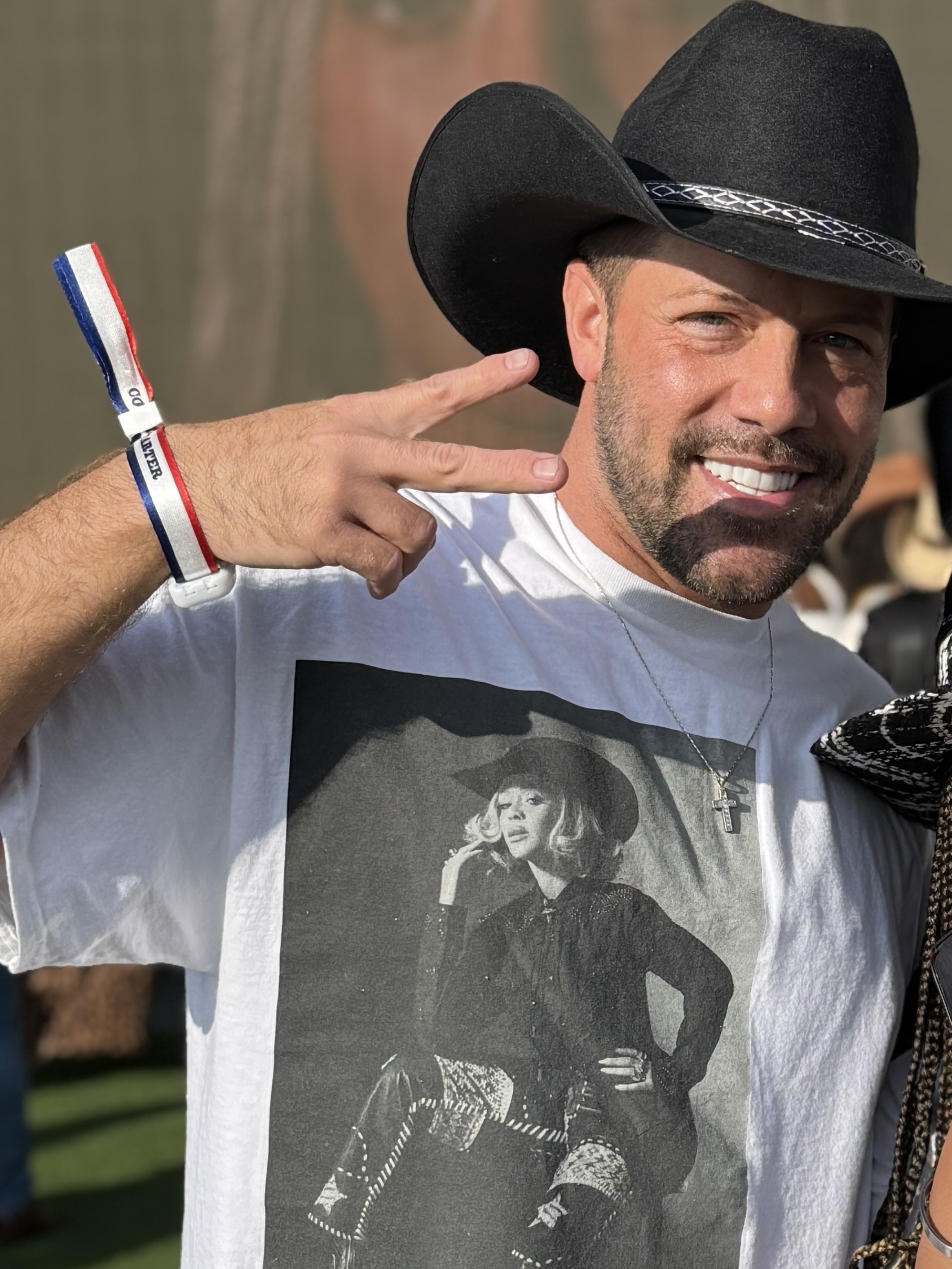 Writer: Daniel Glick