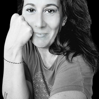 Writer: Anouk Viana