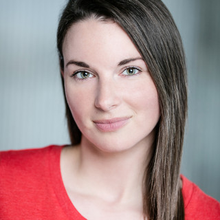 aria-label.authors-picture: Larissa Pray