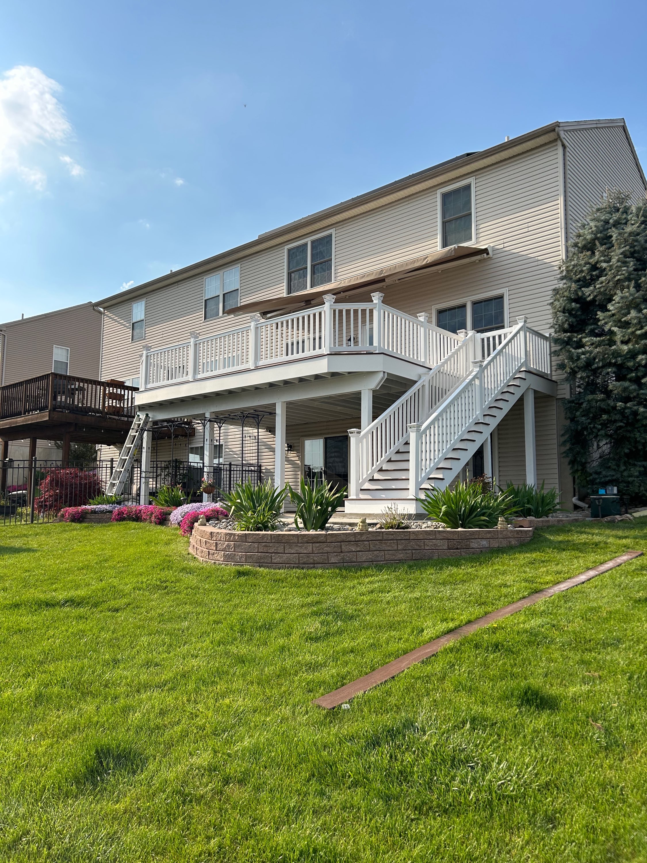 Writer: A&R GENERAL CONTRACTORS LLC