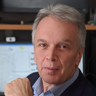 Writer: Paul Kidston