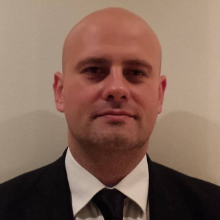 Writer: Daniel Hinšt