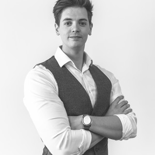 Writer: David Manklow