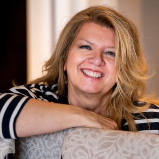 Writer: Dolores Thomas