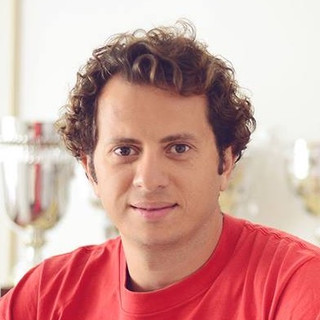 Yazarın fotoğrafı: Hakan Sönmezöz