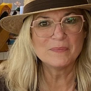 Writer: Laurie Souza