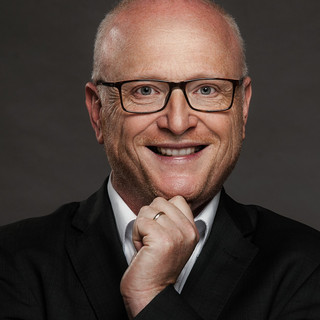 Autorenbild: Helmut Demmelhuber