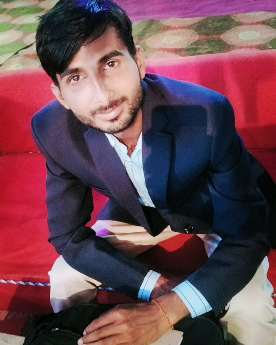 Writer: Shiv tiwari Monu