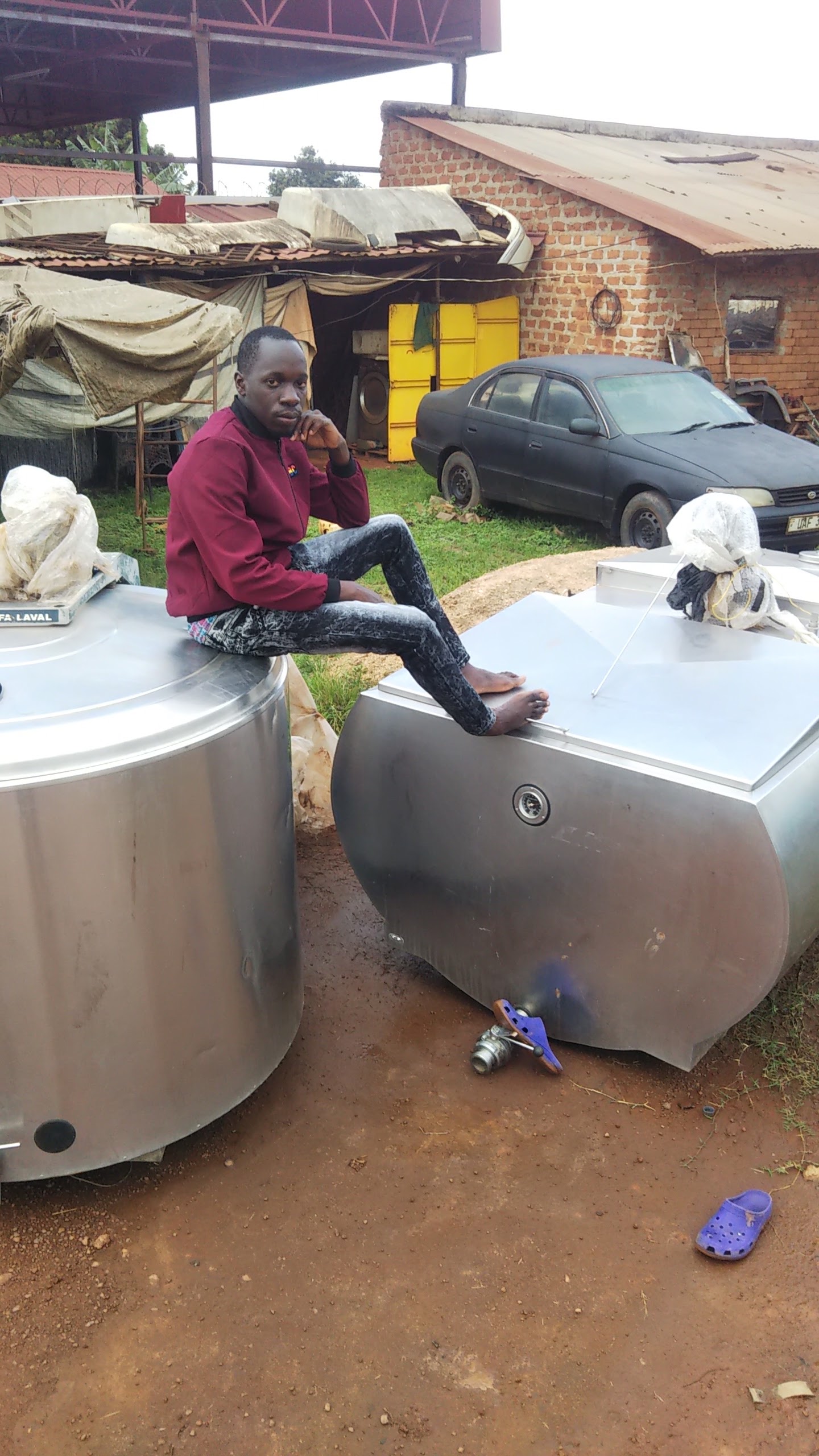 Writer: KOSOVO MILK COOLERSUG