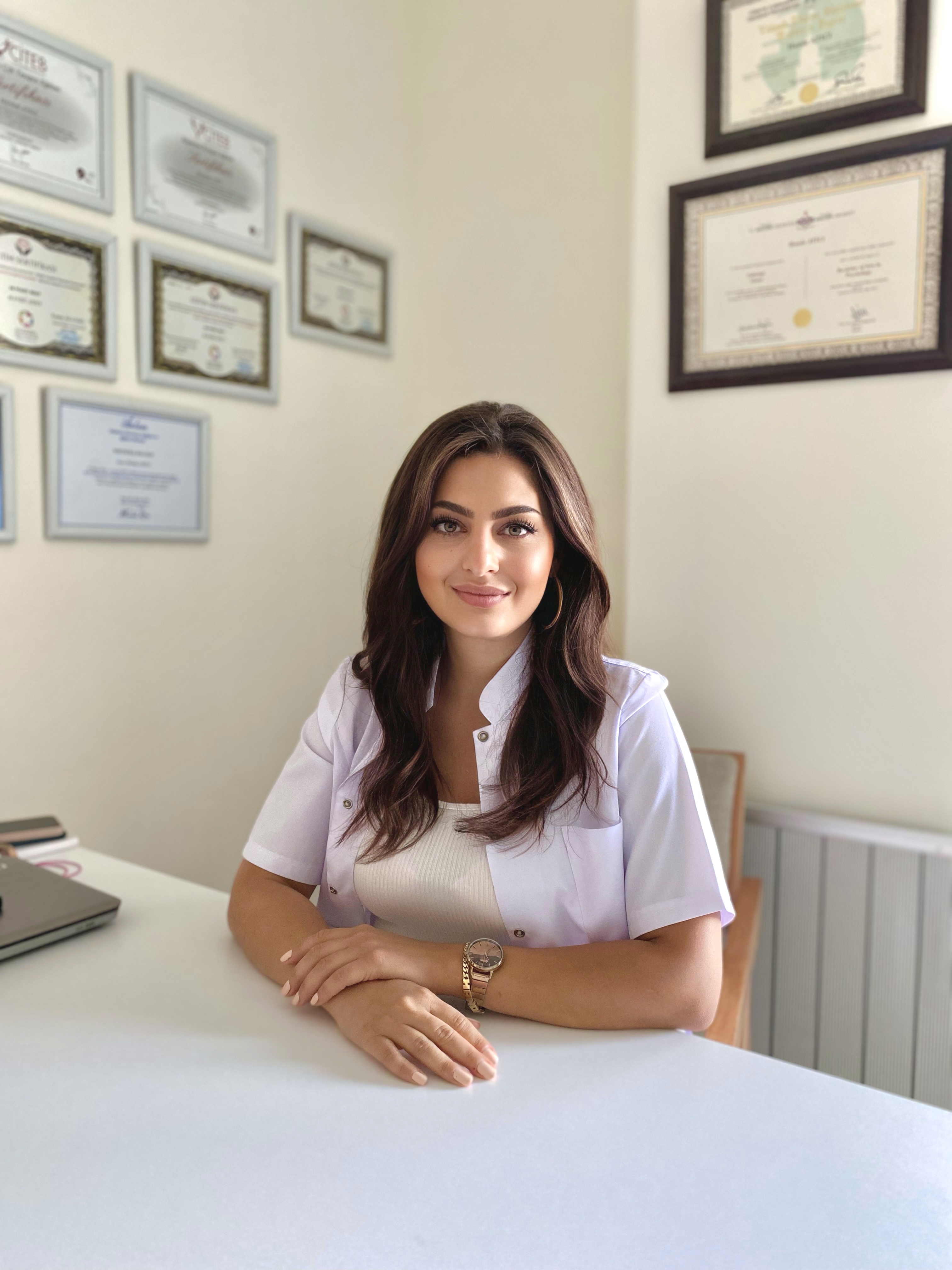 Yazarın fotoğrafı: Hande Atıcı