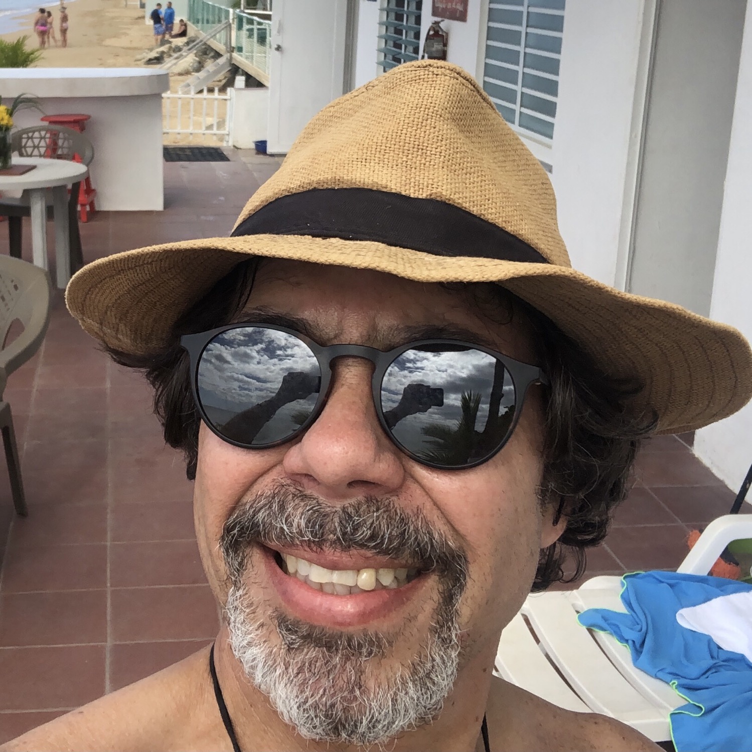 Writer: Radamés Rosado