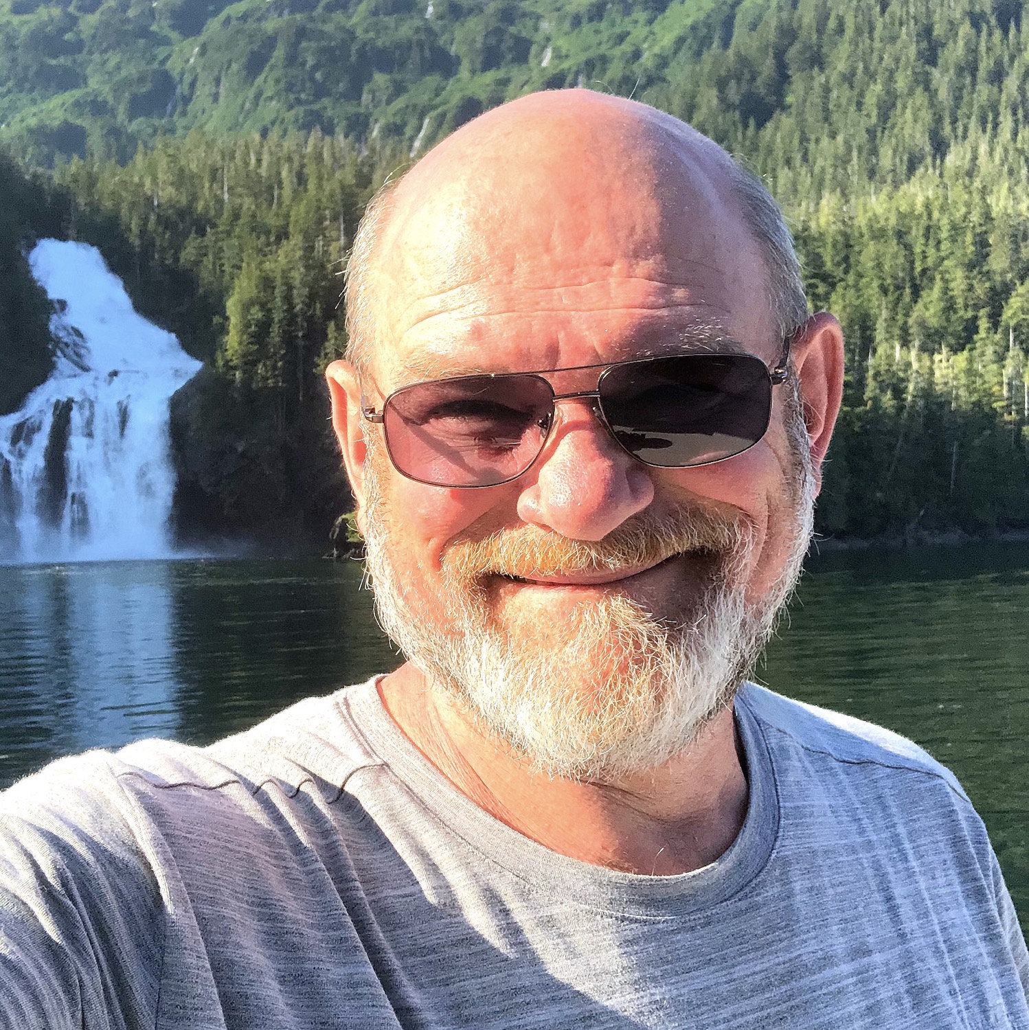 Writer: vladimir zhikhartsev