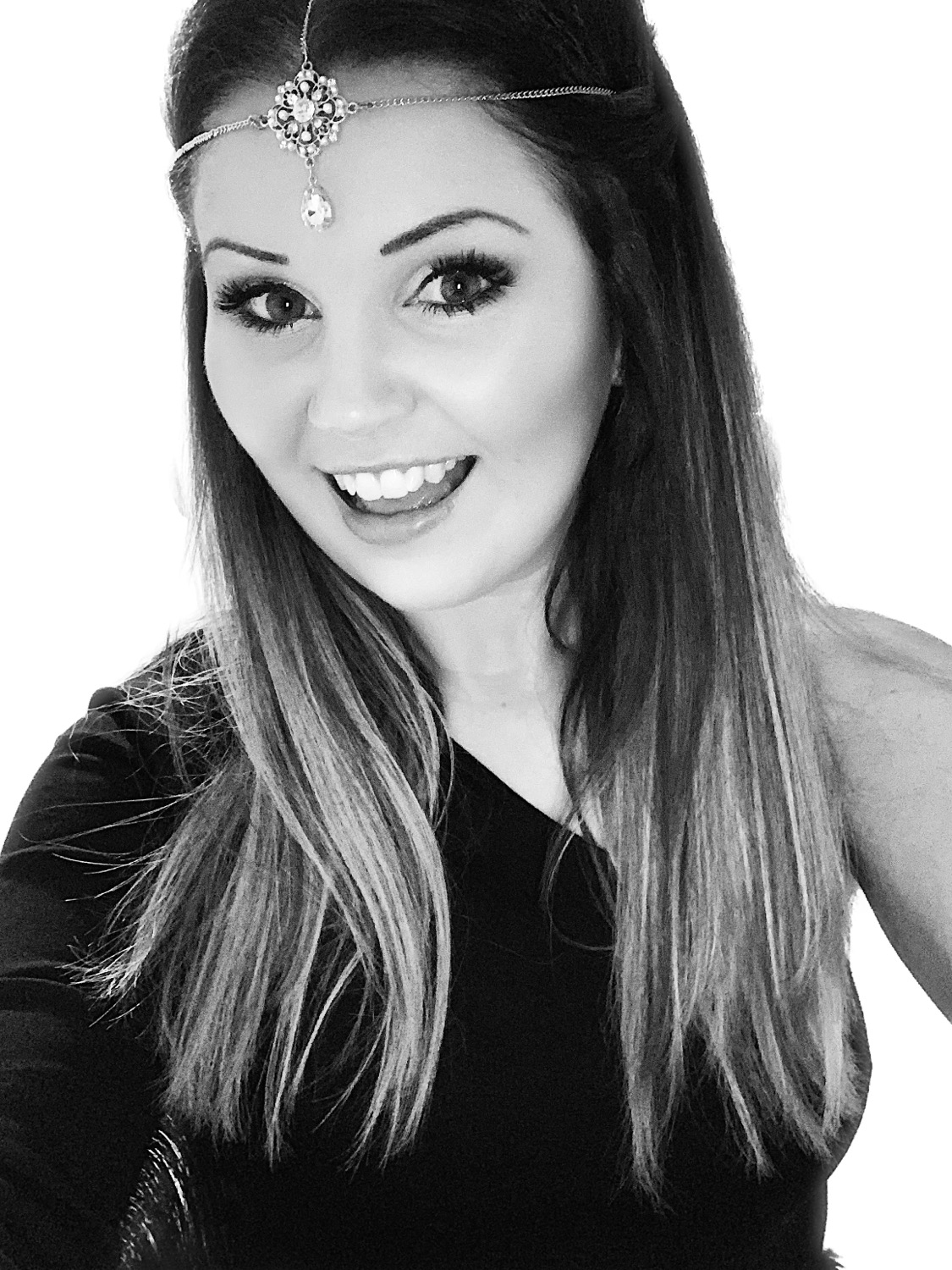 Writer: Hollie Thomson
