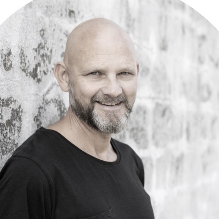 Skribentens bild: Joann Freiman