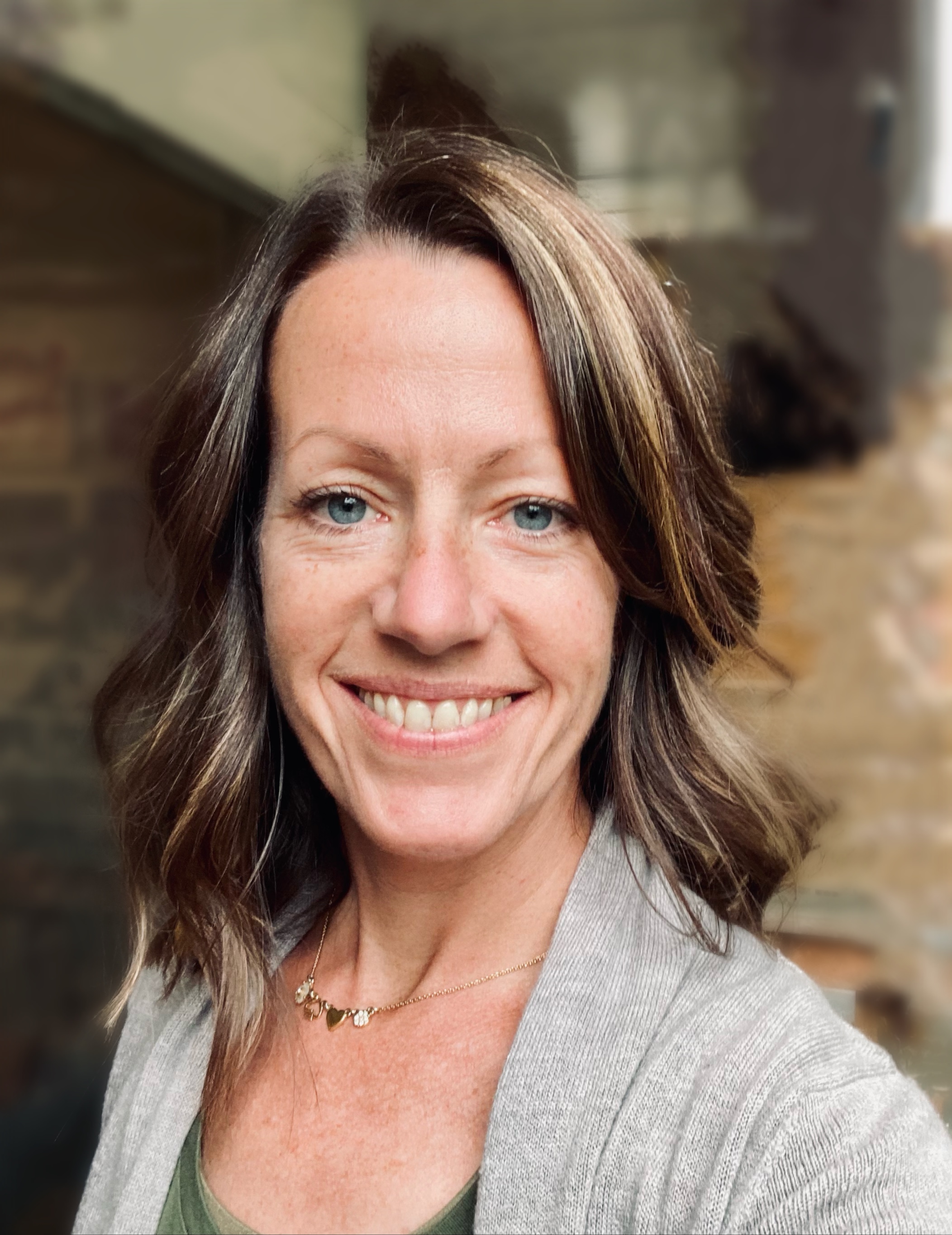 Writer: Lindsay Amson