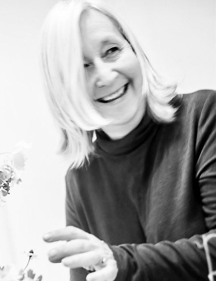 Writer: Julia  Lamberth