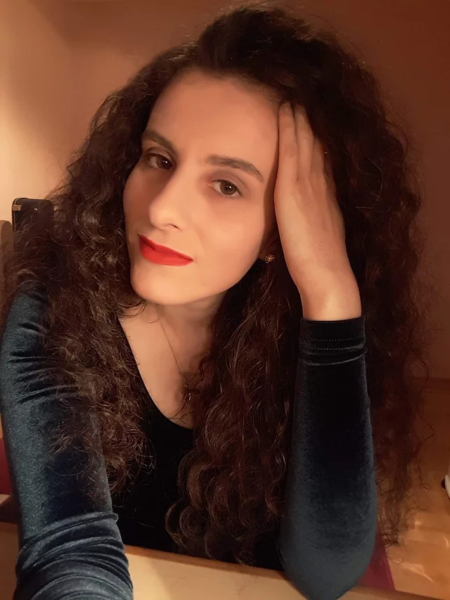 Writer: Stephanie Caprara