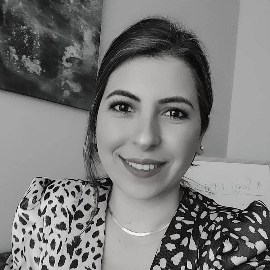 Yazarın fotoğrafı: Gülhan Akın