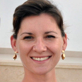 Writer: Dagmar Simon
