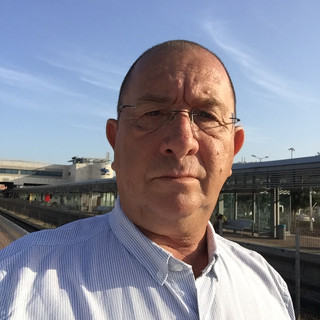 תמונת הסופר/ת: בני לביא