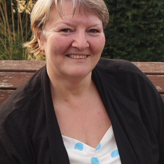 aria-label.authors-picture: Diane Cubitt