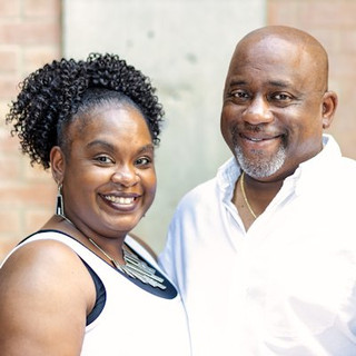Writer: Rob & Winona Hollis
