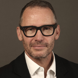 Writer: Simon Mitchell