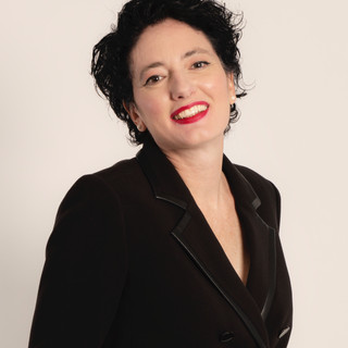 Writer: Nelly Rinot