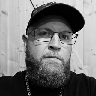 Writer: Chris Hollywood