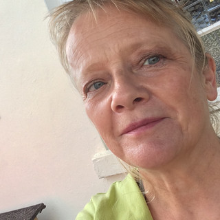 Writer: annehollifield01