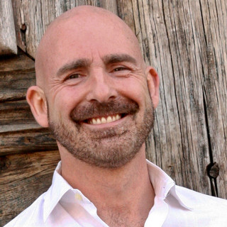 Writer: Robert Hutchinson