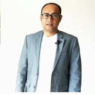 Writer: Dibyendu Ganguly