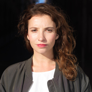 Writer: Chloé Stückelschweiger
