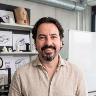 Writer: Daniel Solís