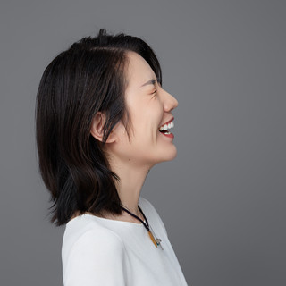 Writer: Lois Hong