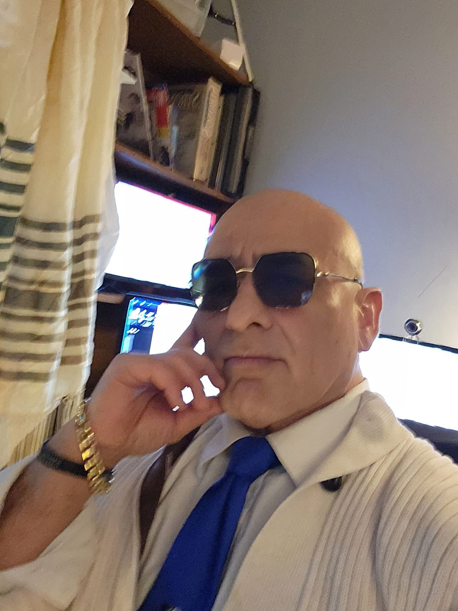 Writer: Alberto israel Keiros-Meyer