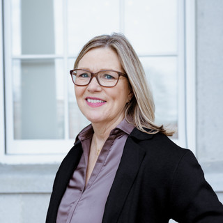 Writer: Ann Dippold